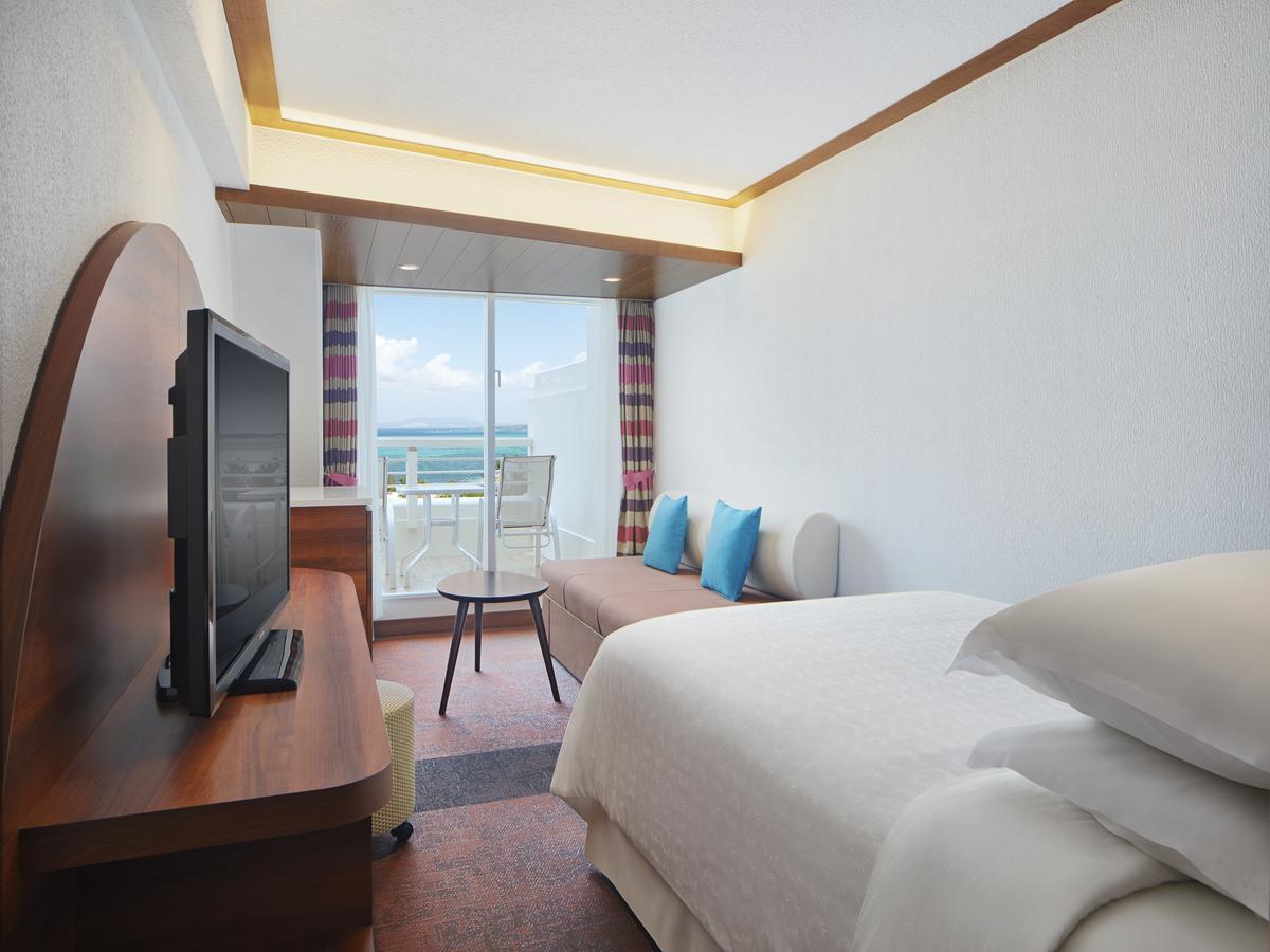 Sheraton Okinawa Sunmarina Resort Onna Exterior foto