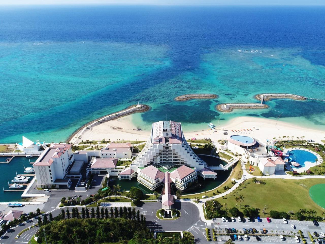 Sheraton Okinawa Sunmarina Resort Onna Exterior foto