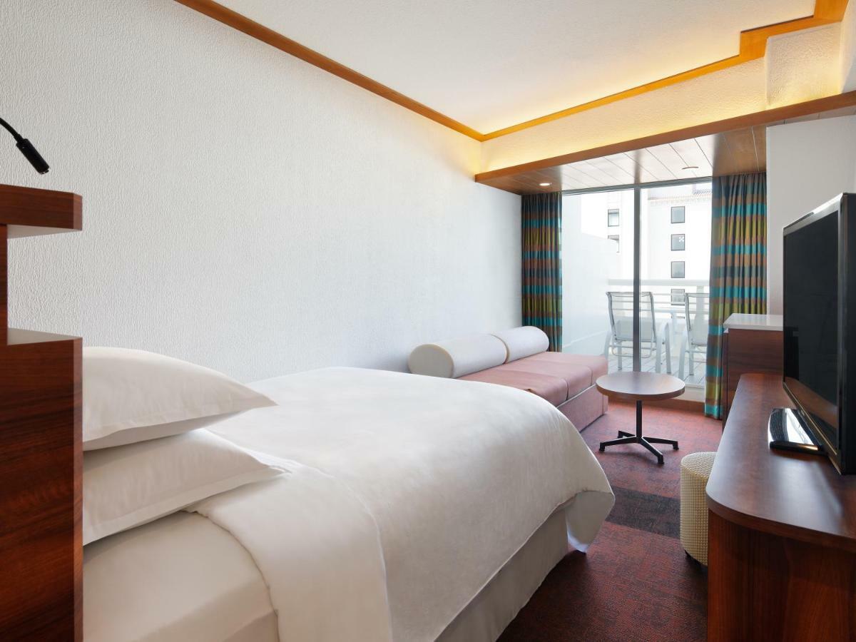 Sheraton Okinawa Sunmarina Resort Onna Exterior foto