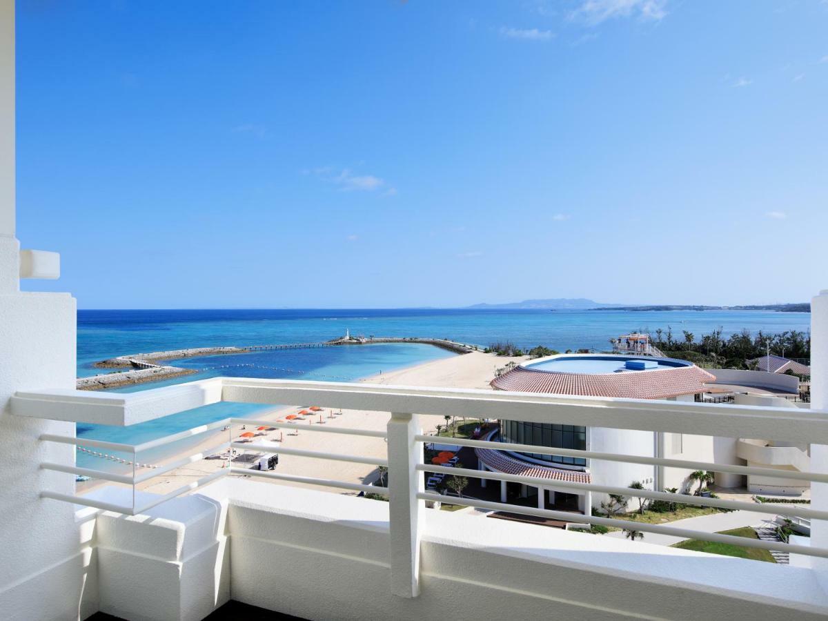 Sheraton Okinawa Sunmarina Resort Onna Exterior foto