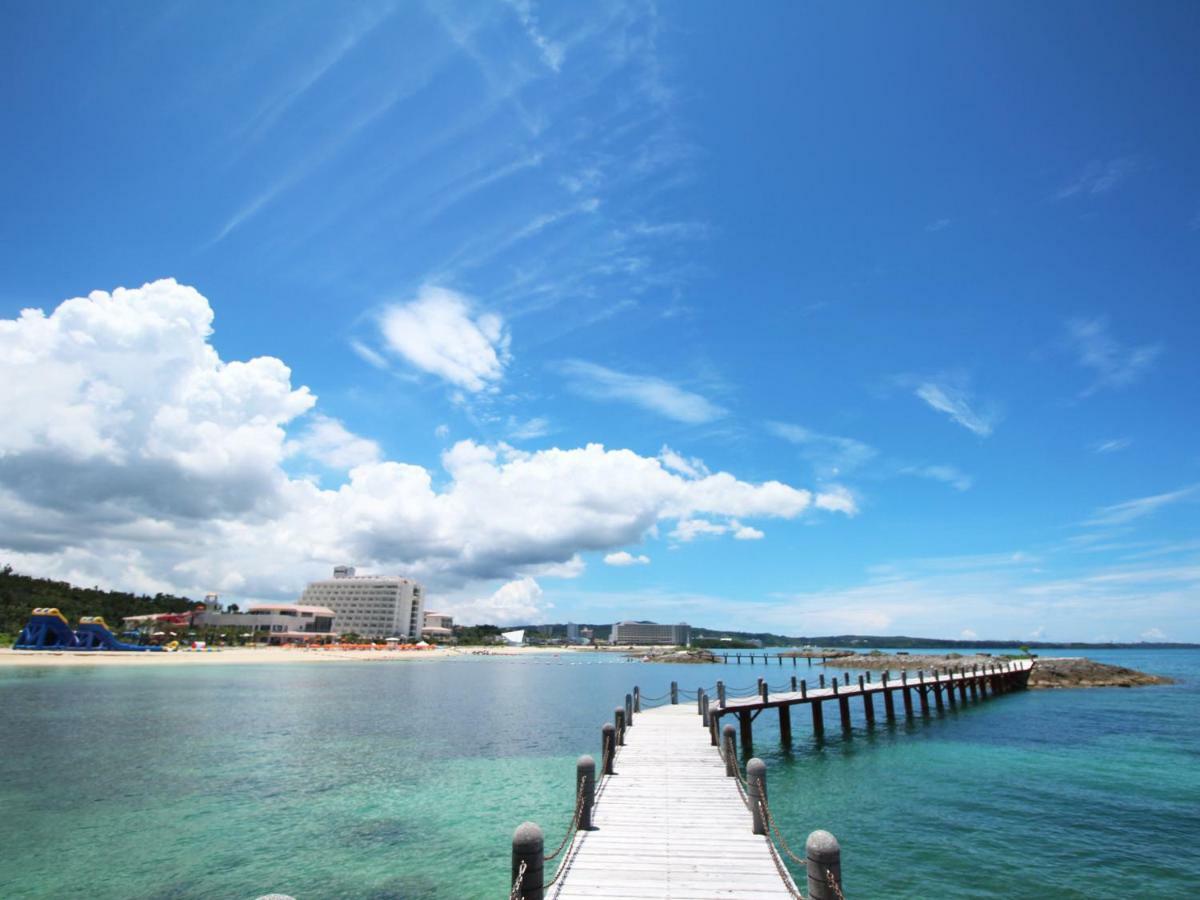 Sheraton Okinawa Sunmarina Resort Onna Exterior foto