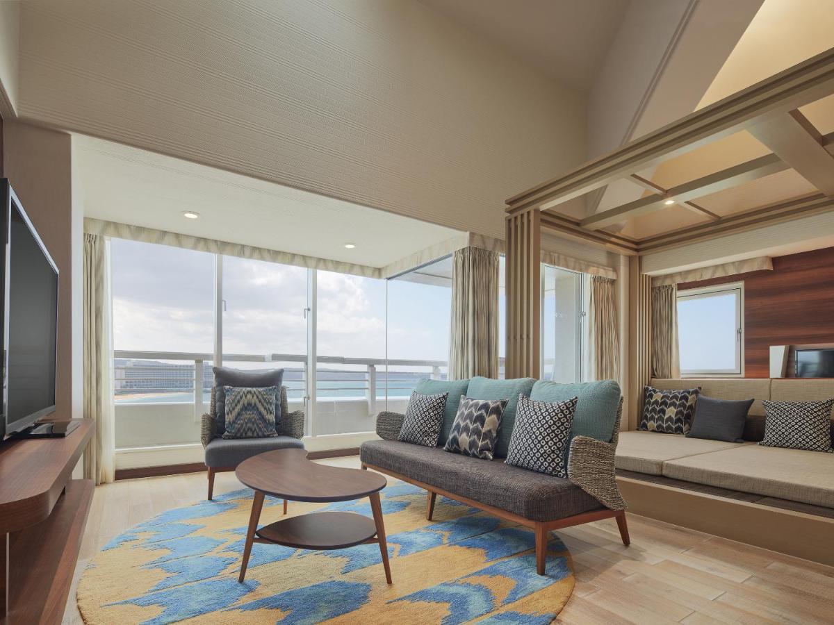 Sheraton Okinawa Sunmarina Resort Onna Exterior foto