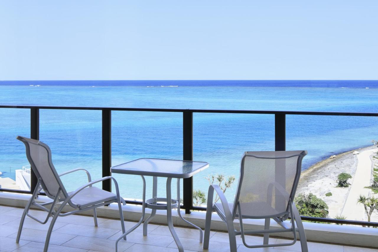 Sheraton Okinawa Sunmarina Resort Onna Exterior foto