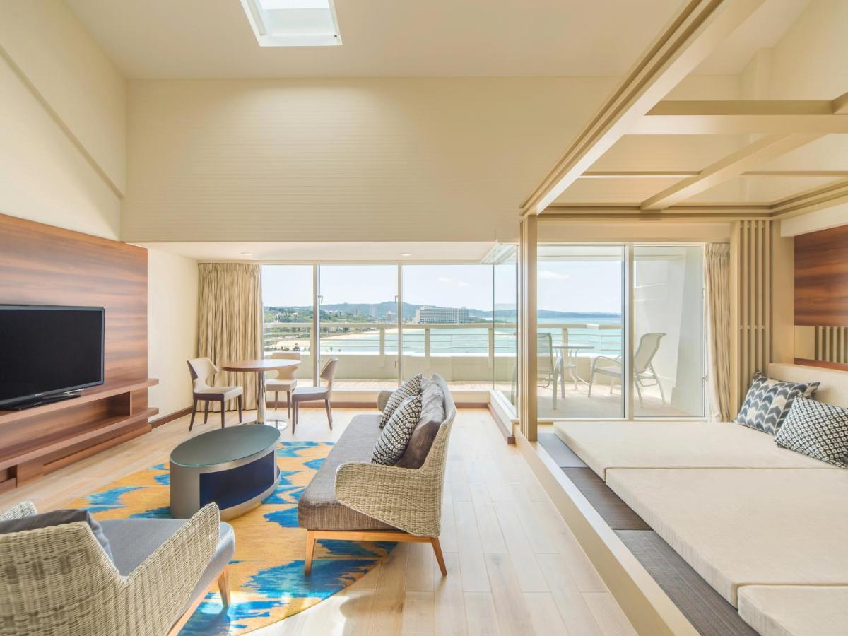 Sheraton Okinawa Sunmarina Resort Onna Quarto foto